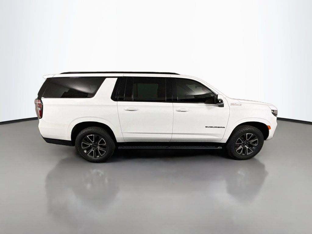 Used 2021 Chevrolet Suburban Z71 w/ Z71 Off-Road Package AWD/4WD image 8