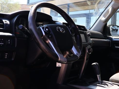 Used 2014 Toyota 4Runner SR5 AWD/4WD image 41