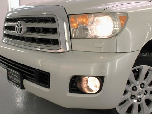 Used 2012 Toyota Sequoia Platinum AWD/4WD image 22