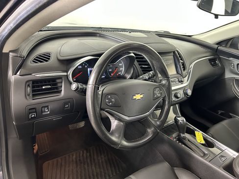 Used 2018 Chevrolet Impala LT image 12