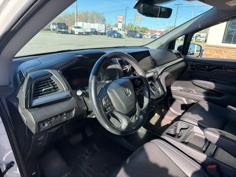 Used 2021 Honda Odyssey Touring image 4