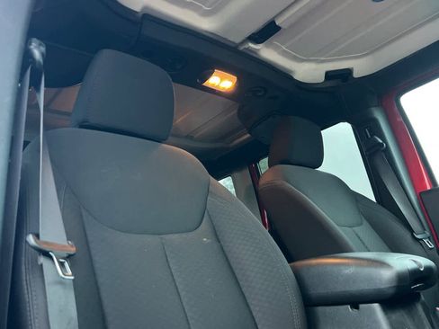 Used 2017 Jeep Wrangler Unlimited Sport w/ Quick Order Package 24S image 18