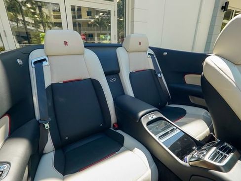 Used 2018 Rolls-Royce Dawn image 86