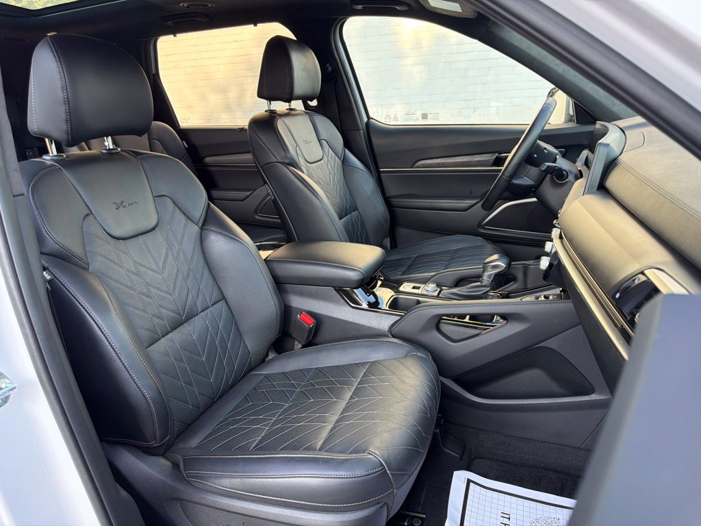 Used 2024 Kia Telluride SX Prestige X-Pro AWD/4WD image 14