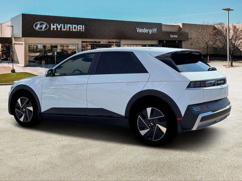 New 2026 Hyundai Ioniq 5 SEL image 4