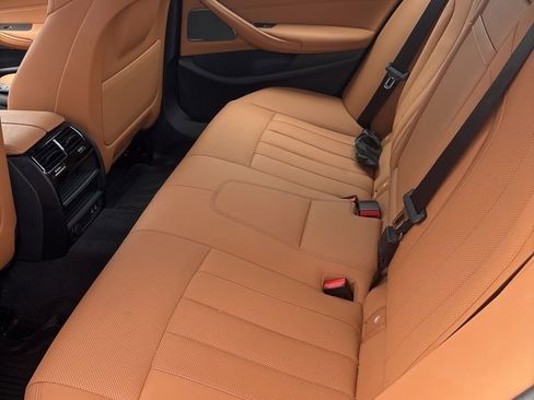 Used 2023 BMW 540i w/ M Sport Package RWD image 4