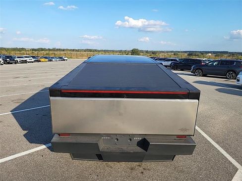 Used 2024 Tesla Cybertruck Cyberbeast AWD/4WD image 3