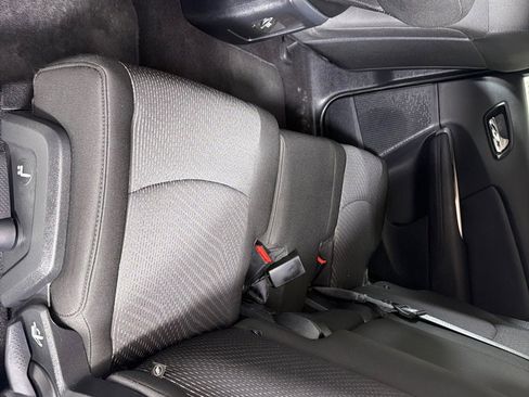 Used 2020 Dodge Journey SE FWD image 17