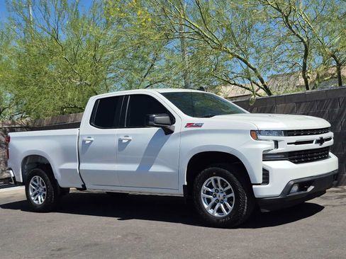 Used 2021 Chevrolet Silverado 1500 RST w/ Z71 Off-Road Package AWD/4WD image 2