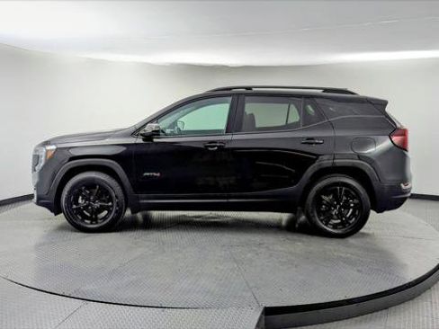 Used 2023 GMC Terrain AT4 image 3