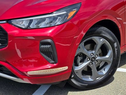 Certified 2023 Ford Escape ST-Line w/ Equipment Group 301A FWD image 9