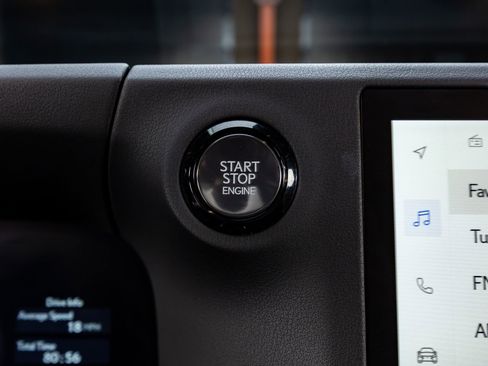 Used 2024 Lexus GX 550 w/ Accessory Package (Z1) AWD/4WD image 23