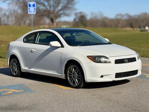 Used 2010 Scion tC FWD image 6