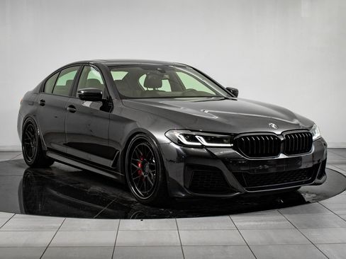 Used 2023 BMW 540i w/ M Sport Package image 5