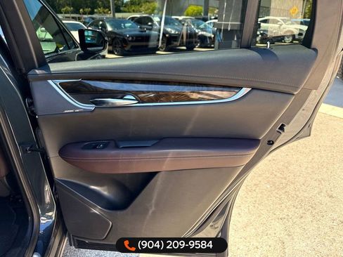 Used 2020 Cadillac XT6 Premium Luxury image 27