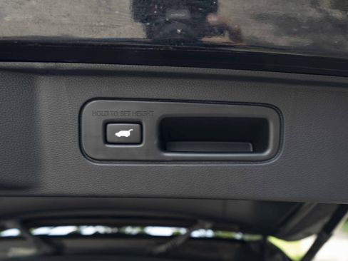 Used 2023 Honda Pilot Touring image 45