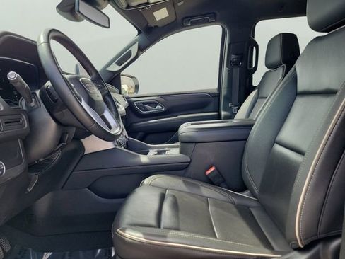 Used 2024 GMC Yukon XL SLT image 23