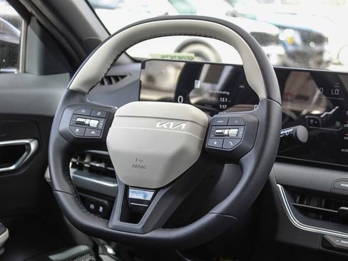 New 2025 Kia K4 GT-Line Turbo image 8