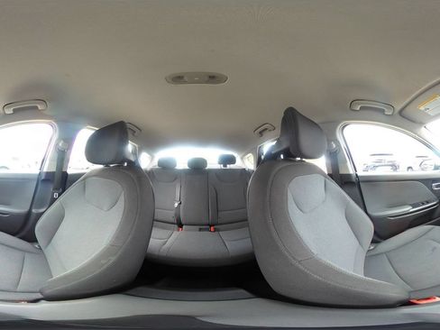 Used 2025 Kia K4 FWD image 40