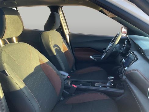 Used 2021 Nissan Kicks SR FWD image 8