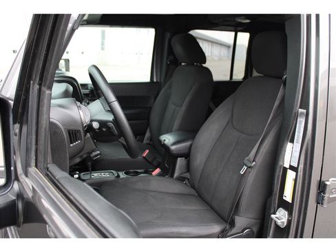 Used 2017 Jeep Wrangler Unlimited Sport w/ Power Convenience Group image 8