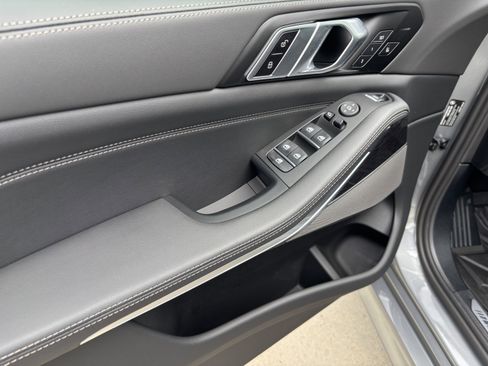 Used 2026 BMW X5 xDrive40i w/ M Sport Package image 13