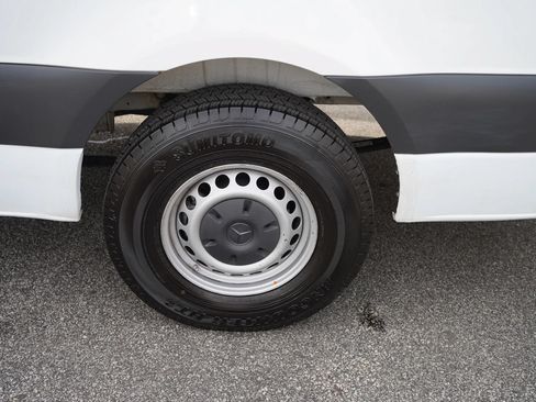 Used 2023 Mercedes-Benz Sprinter 2500 image 28