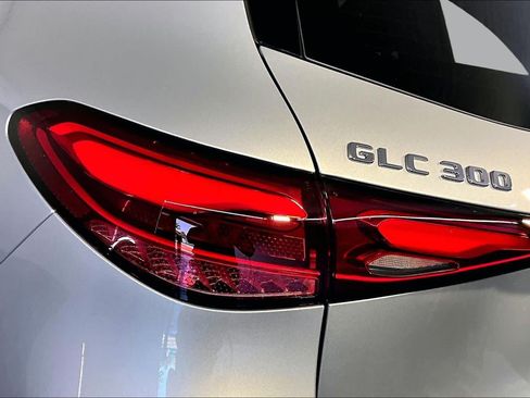New 2026 Mercedes-Benz GLC 300 4MATIC image 5