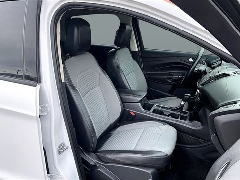 Used 2018 Ford Escape SE w/ SE Sport Appearance Package image 7