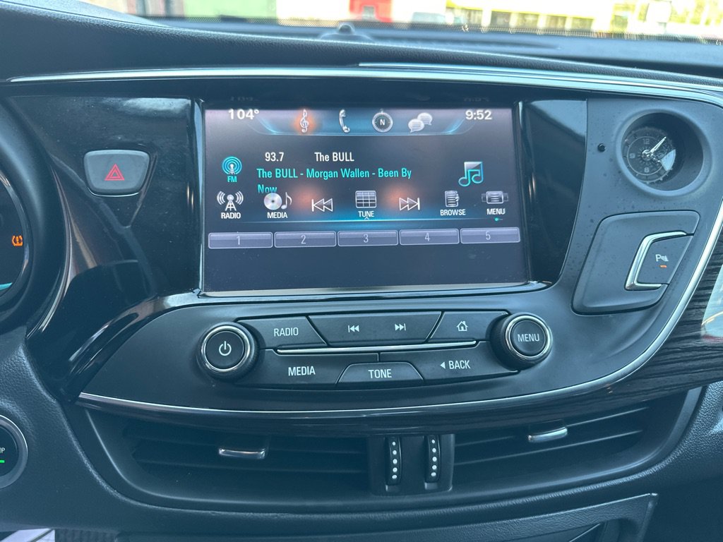 Used 2018 Buick Envision Essence FWD image 24