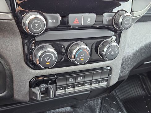 New 2025 RAM 3500 Tradesman w/ Chrome Appearance Group image 18