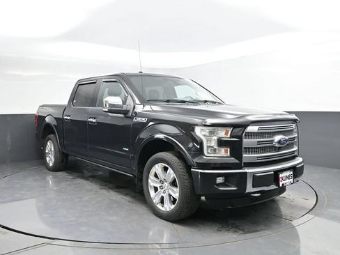 Used 2015 Ford F150 Platinum w/ Equipment Group 701A Luxury AWD/4WD image 4