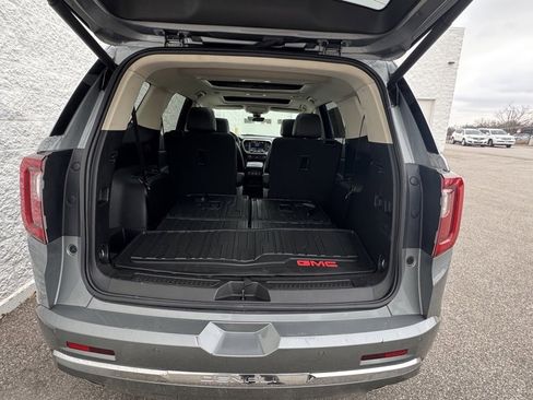 Used 2023 GMC Acadia Denali w/ Denali Ultimate Package image 7