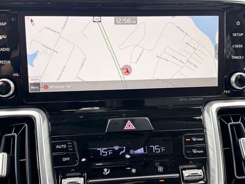 Used 2022 Kia Sorento SX image 24