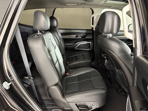 Used 2022 Kia Telluride EX w/ EX Premium Package AWD/4WD image 46