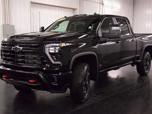 New 2026 Chevrolet Silverado 2500 LT image 3