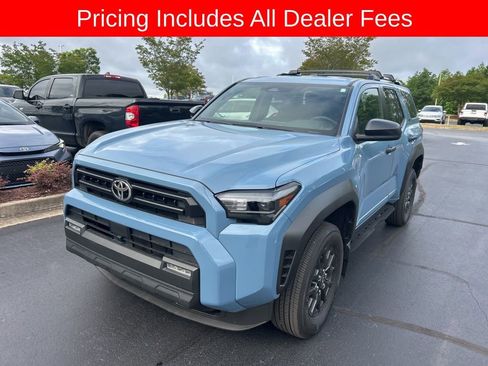 Used 2025 Toyota 4Runner SR5 AWD/4WD image 14