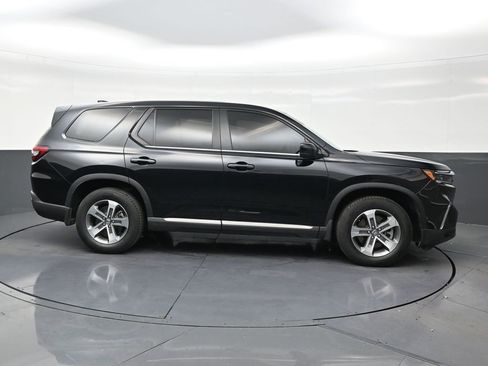 Used 2025 Honda Pilot EX-L image 6