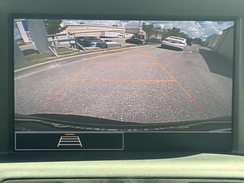 Used 2024 GMC Terrain SLE FWD image 27