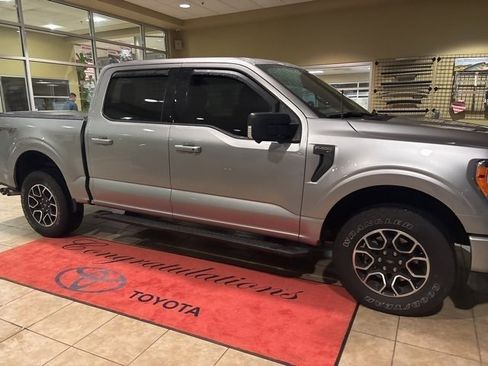 Used 2021 Ford F150 XLT w/ Equipment Group 302A High image 8