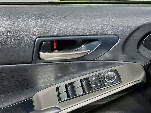 Used 2022 Lexus IS 350 F Sport w/ Accessory Package RWD image 16