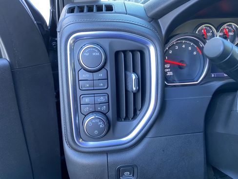 Used 2020 Chevrolet Silverado 1500 LT Trail Boss w/ Bed Protection Package image 18