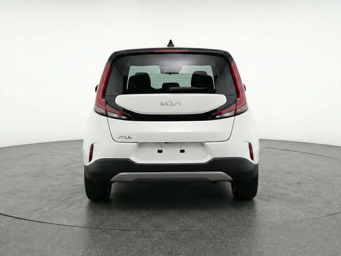 Used 2025 Kia Soul LX w/ LX Technology Package image 7