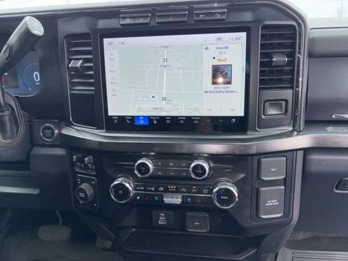 Used 2023 Ford F250 Lariat w/ Sport Appearance Package AWD/4WD image 12