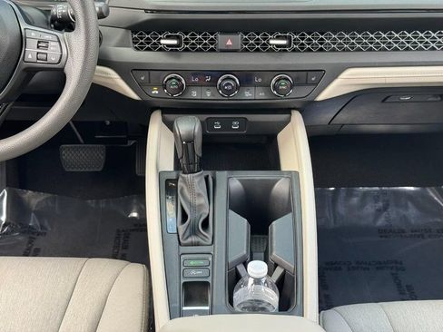 Used 2024 Honda Accord EX image 17