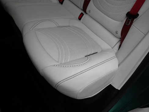 Used 2023 Aston Martin DBX AWD/4WD image 71