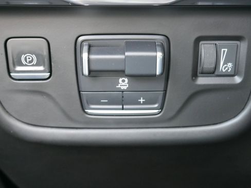 Used 2021 Cadillac Escalade Premium Luxury Platinum w/ Heavy-Duty Trailer Package AWD/4WD image 40
