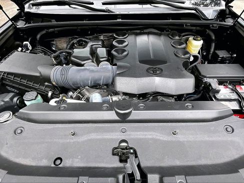 Used 2023 Toyota 4Runner SR5 Premium w/ Moonroof Package image 27