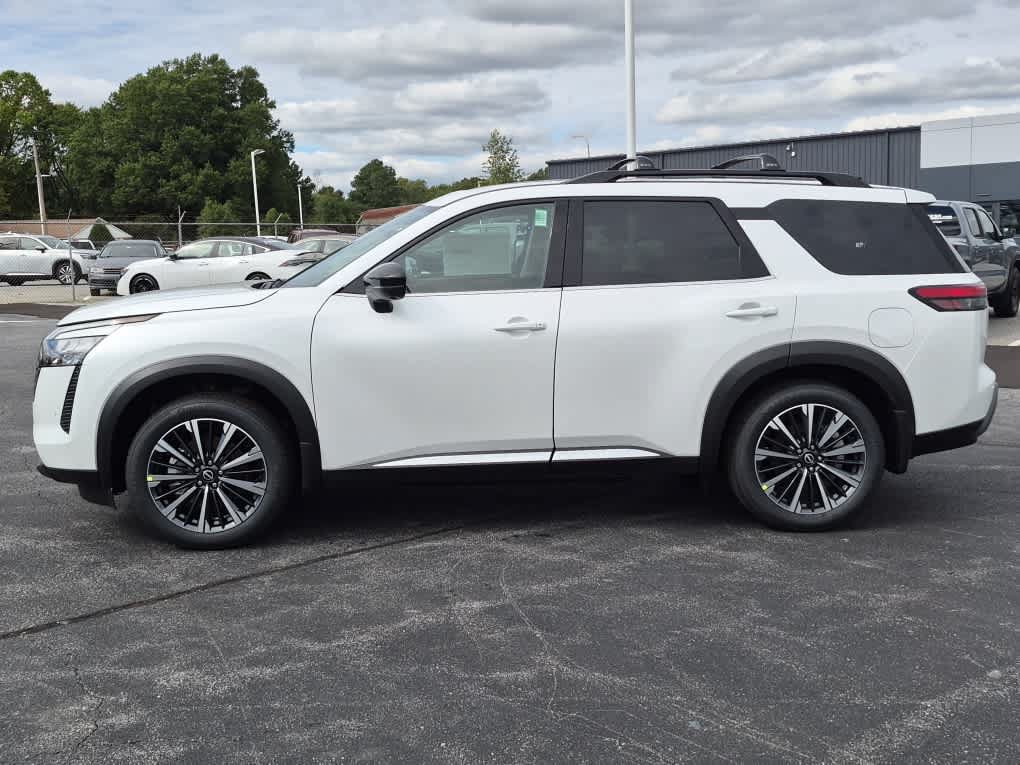 New 2026 Nissan Pathfinder Platinum FWD image 5