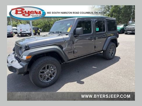 Used 2025 Jeep Wrangler Unlimited Sport AWD/4WD image 1